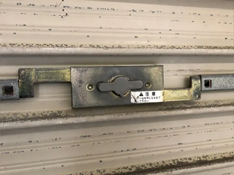 シャッター鍵交換の施工前写真