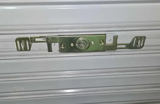 鍵が故障したシャッター修理のトラブル事例写真