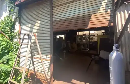 閉まらなくなったシャッター修理のトラブル事例写真